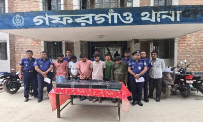 স্কুল এবং সরকারি দপ্তরের ল্যাপটপ চুরি করাই তাদের কাজ