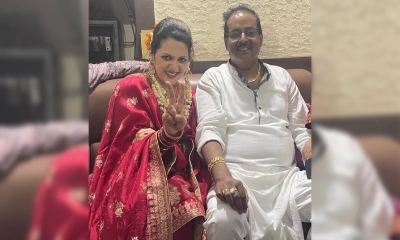 অভিনেত্রী রুমানা ইসলাম মুক্তি ও মনোয়ার হোসেন ডিপজল।