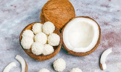 নারিকেলের সাদা নাড়ু যেভাবে বানাবেন