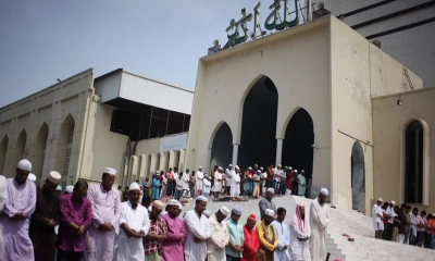 মসজিদে নামাজে মুসুল্লিরা। ছবি- সংগৃহীত