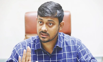 ৪ ঘণ্টা লাইনে দাঁড়িয়েও তেল পেলেন না নাসীরুদ্দীন পাটওয়ারী