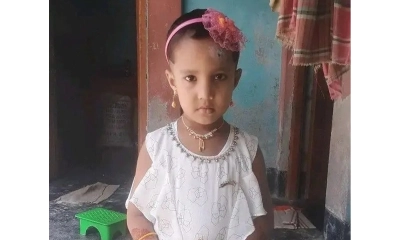 বাগাতিপাড়ায় ইজিবাইকের ধাক্কায় প্রাণ গেল প্রথম শ্রেণির শিক্ষার্থীর