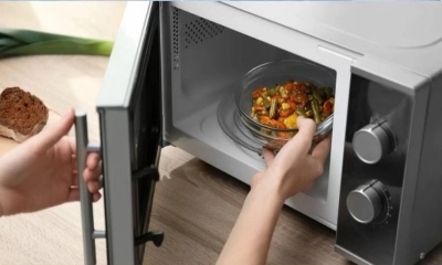 মাইক্রোওভেনে গরম করা খাবারে ভয়ানক রোগের সৃষ্টি!