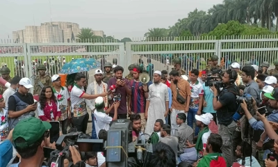 ৩ দাবি না মানলে সংসদ ভবন এলাকা ছাড়বেন না জুলাই যোদ্ধারা