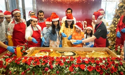 রেনেসাঁ ঢাকা গুলশান হোটেলে অনুষ্ঠিত হলো ক্রিসমাস কেক মিক্সিং ও ট্রি লাইটিং