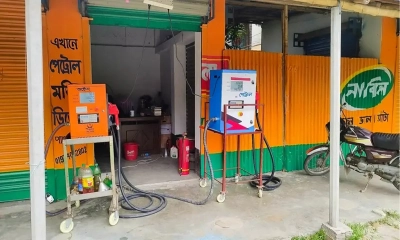 রাজশাহীতে অবৈধ মিনি পেট্রোল পাম্প বন্ধের দাবি