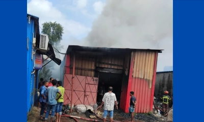 টঙ্গীতে পলিথিন গুদামে ভয়াবহ আগুন