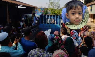 খবর পেয়ে বাড়িতে ভিড় করেন স্বজনরা, ইনসেটে আনাস। ছবি- রূপালী বাংলাদেশ ।