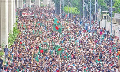 চারদিকে গভীর ষড়যন্ত্রের জাল : কান্ডারি হুঁশিয়ার