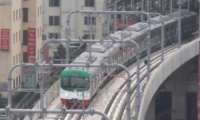 মেট্রোলাইনের ওপর  ড্রোন, চলাচলে সাময়িক বিঘ্ন