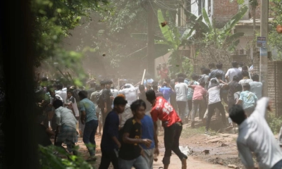 শিক্ষার্থীদের সঙ্গে স্থানীয়দের সংঘর্ষ। ছবি- সংগৃহীত