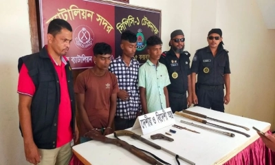আটক ৩ মানবপাচারকারী। ছবি- রূপালী বাংলাদেশ