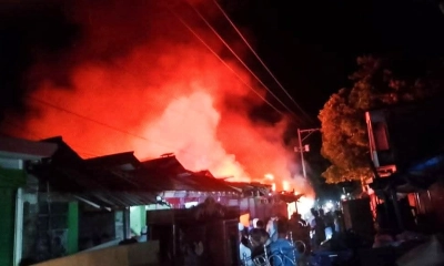 লক্ষ্মীপুরে আগুনে পুড়ল ১০ দোকান, কোটি টাকার ক্ষতি দাবি
