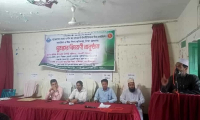 বেতাগীর কৃতি শিক্ষার্থী সংবর্ধনা অনুষ্ঠান বয়কট করেছে স্থানীয় সাংবাদিক ও রাজনৈতিক নেতারা। ছবি- রূপালী বাংলাদেশ