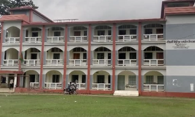 পাইকগাছার হরিঢালী স্কুলে অস্থিরতা, পরীক্ষা-ক্লাস বর্জন