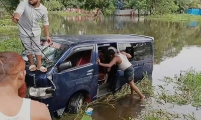 নোয়াখালীর বেগমগঞ্জে মাইক্রোবাস নিয়ন্ত্রণ হারিয়ে খালে পড়ে একই পরিবারের ৭ জন নিহত হয়। ছবি- রূপালী বাংলাদেশ