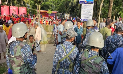 পাথরঘাটায় কেন্দ্রীয় ওলামাদলের নেতার ভার্চুয়াল জনসভায় বিএনপি, যুবদল ও ছাত্রদলের একাংশের বাধা। ছবি- রূপালী বাংলাদেশ।