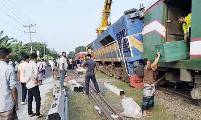 পাবনায় ‘পঞ্চগড় এক্সপ্রেস’ ট্রেন লাইনচ্যুত