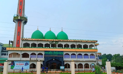 ঐতিহাসিক পাগলা মসজিদ। ছবি- রূপালী বাংলাদেশ