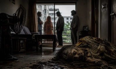 মায়ের গলিত লাশ, যে প্রশ্নের মুখখোমুখি দাঁড় করায়!