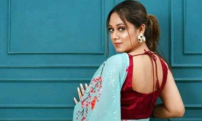 একদিন হলেও সাংবাদিক হতে চায় দীঘি