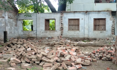 ভাঙা হলো পাঁচটি ভবন