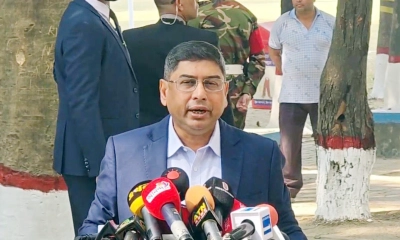 শান্তিপূর্ণ ভোট চলছে, সবাইকে নির্ভয়ে কেন্দ্রে যাওয়ার আহ্বান সেনাপ্রধানের