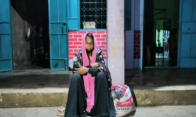 অনশনকারী তরুণী রিফা বেগম। ছবি- রূপালী বাংলাদেশ