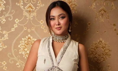 অভিনেত্রী চমককে হত্যার হুমকি