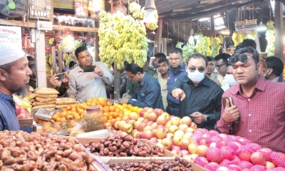 উলিপুর বাজারে মোবাইল কোর্টে ৭ জনকে জরিমানা