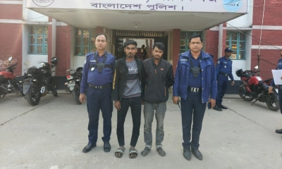 শিবালয়ে সরকারি সার পাচারকালে ট্রাকসহ আটক ২