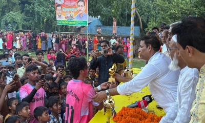 কালকিনিতে কোকো স্মৃতি ফুটবল টুর্নামেন্টের পুরস্কার বিতরণ