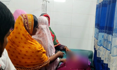 চাঁপাইনবাবগঞ্জে মহিলা মাদ্রাসা থেকে দুই শিক্ষার্থীর লাশ উদ্ধার
