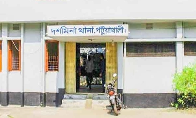 বৃদ্ধকে বাঁচাতে গিয়ে সড়কে প্রাণ গেল যুবকের 