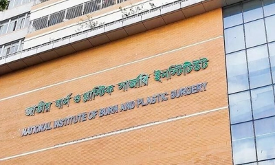 নারায়ণগঞ্জে গ্যাস বিস্ফোরণ: একই পরিবারের শিশুসহ দগ্ধ ৯