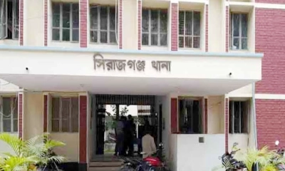 সিরাজগঞ্জে স্ত্রীকে কুপিয়ে হত্যার অভিযোগে স্বামী গ্রেপ্তার