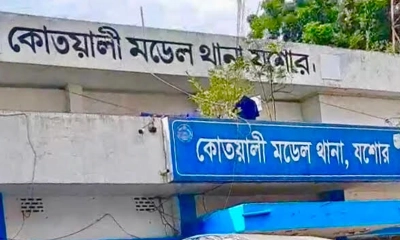 ভাড়া নিয়ে তর্ক-বিতর্কে ইজিবাইক চালককে ছুরিকাঘাত