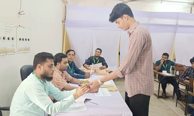 চাকসুতে ১০ মিনিটে দিতে হচ্ছে ৪০ ভোট