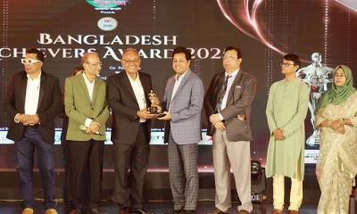 বাংলাদেশ অ্যাচিভার্স অ্যাওয়ার্ড পেলেন হাবিবুর রহমান পলাশ