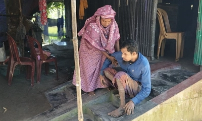 প্রতিবন্ধী স্বামীকে নিয়ে মানবেতর দিন কাটছে কমলার