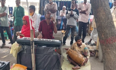 হুমকির ৬ দিন পর গানে ফিরেছেন হেলাল, কাটেনি শঙ্কা