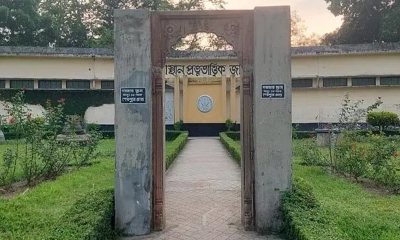 ফ্রান্স ফেরত মূর্তি নিয়ে ১৯ বছরের রহস্য