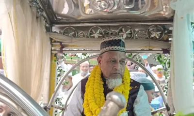 ঘোড়ার গাড়িতে শিক্ষককে রাজকীয় বিদায়