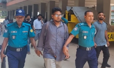 রুয়েটে নিষিদ্ধ ছাত্রলীগ নেতাকে পুলিশে সোপর্দ