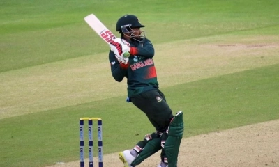 ১০ ওভার শেষে বাংলাদেশের সংগ্রহ ৩৩ রান