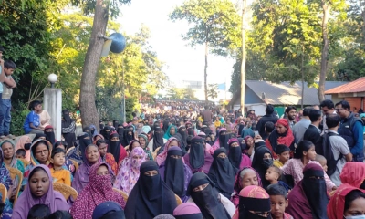 সমাবেশে শত শত নারী কর্মী অংশ নেন।  ছবি- রূপালী বাংলাদেশ