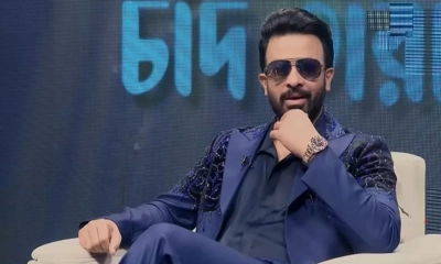 অপু-বুবলীর আগে শাকিবের প্রথম প্রেমিকা আসলে কে?