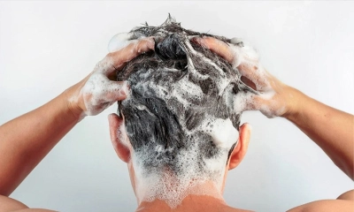 প্রতিদিন শ্যাম্পু ব্যবহার করা কি ক্ষতিকর?