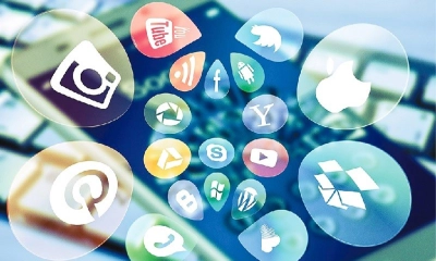 যাদের জন্য নিষিদ্ধ হচ্ছে সোশ্যাল মিডিয়া!