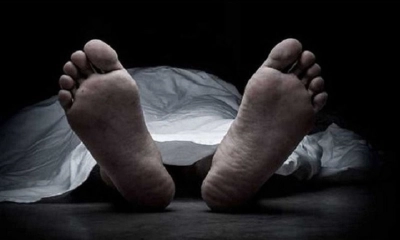 কলা বাগানে পড়ে ছিল ভ্যানচালকের গলায় গামছা প্যাঁচানো মরদেহ